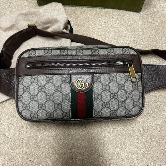 Gucci Handbags - Authentic, like new Gucci belt bag
